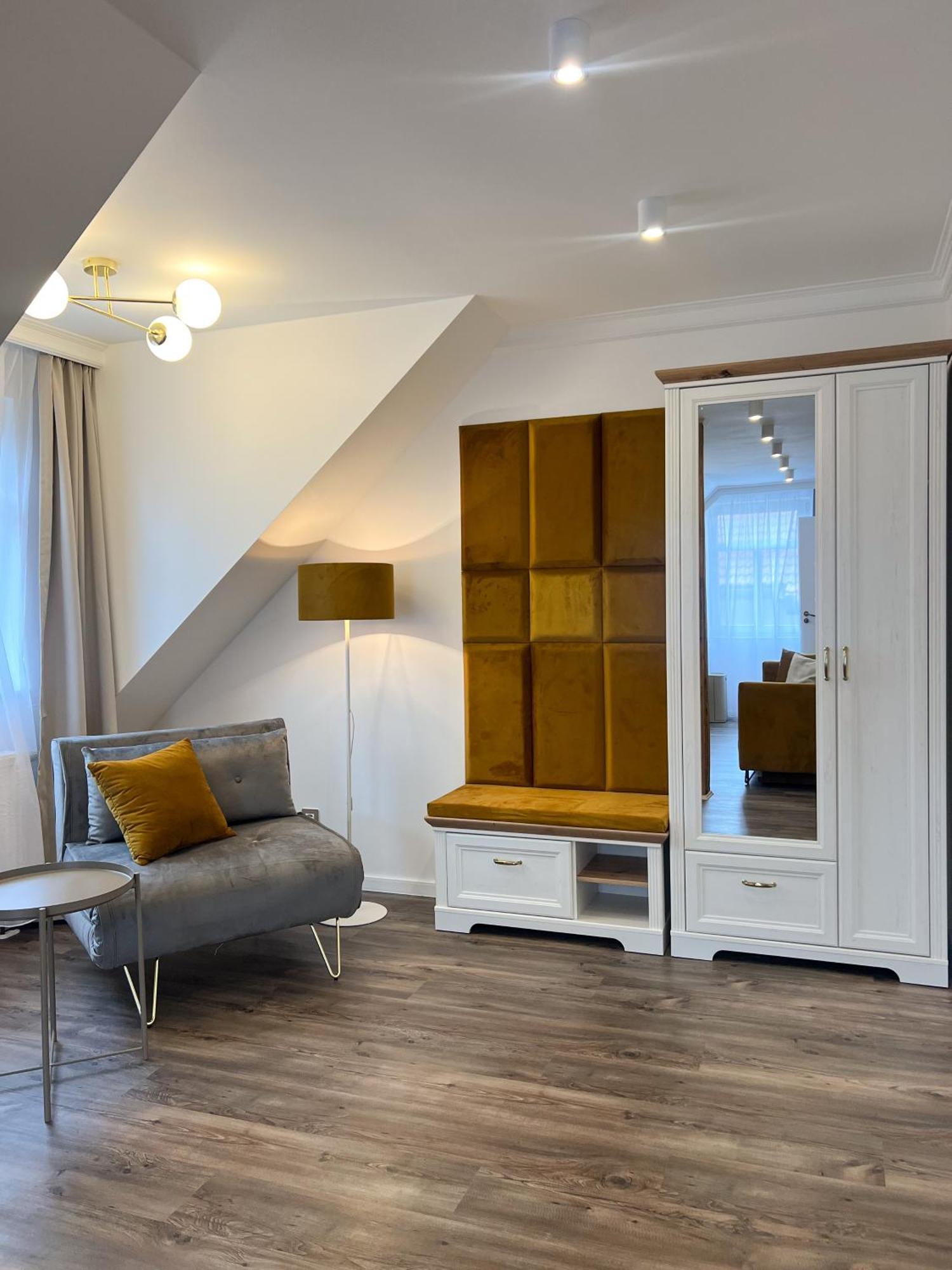Hotel Lony Mochov