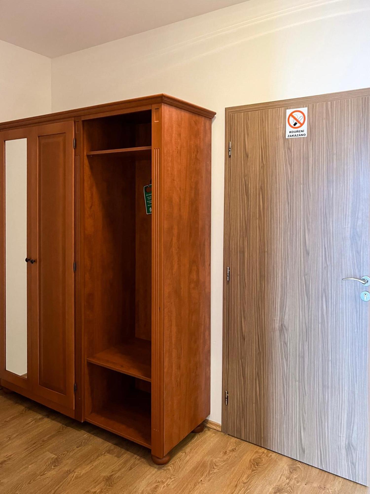 Hotel Lony Mochov